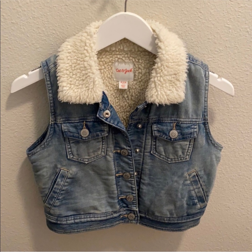 Cat and Jack Denim Vest with Sherpa Lining size 7/8